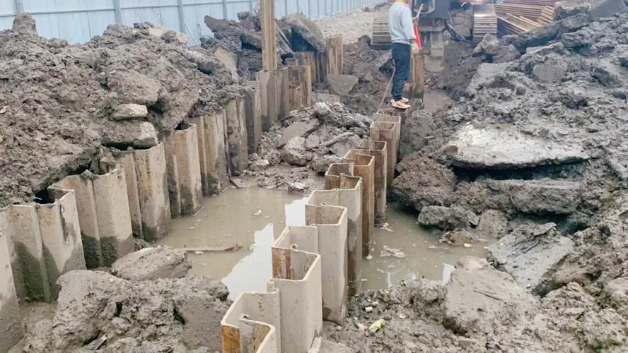 钢板桩在道路改造施工中的应用与技术探讨